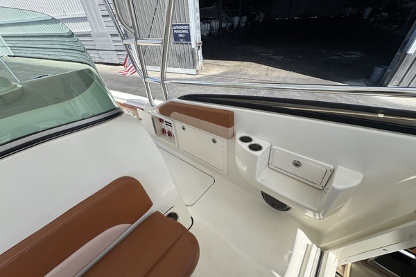 33ft Hydra Sports Yacht For Sale