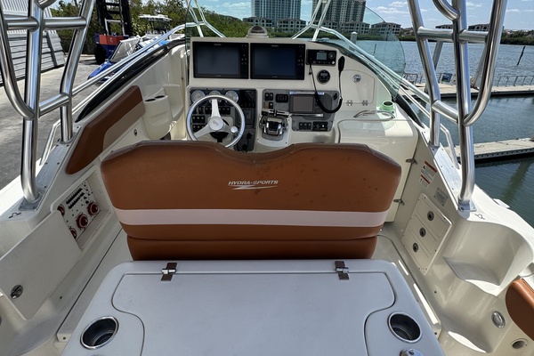 33ft Hydra Sports Yacht For Sale