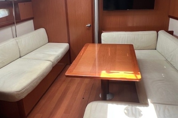 Sisu 43ft Beneteau Yacht For Sale