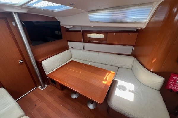 Sisu 43ft Beneteau Yacht For Sale