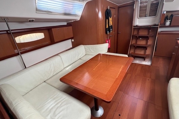 Sisu 43ft Beneteau Yacht For Sale