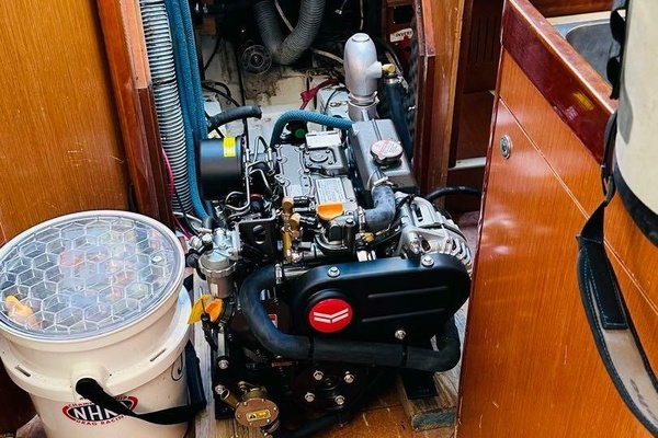 Olive Elaine 31ft Beneteau Yacht For Sale