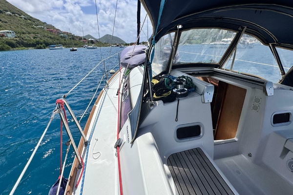 Olive Elaine 31ft Beneteau Yacht For Sale