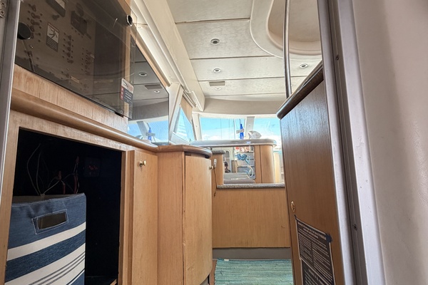 Nefertite 41ft Maxum Yacht For Sale