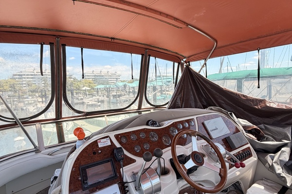 Nefertite 41ft Maxum Yacht For Sale