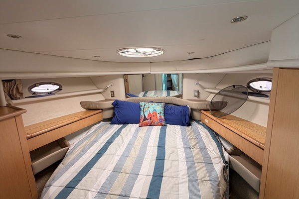Nefertite 41ft Maxum Yacht For Sale