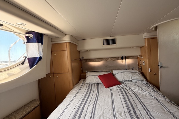 Nefertite 41ft Maxum Yacht For Sale
