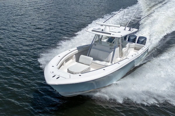 2017 Invincible 39
