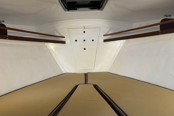 TRUE BLUE 29ft Dyer Yacht For Sale