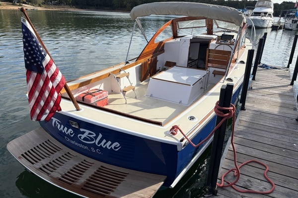 Photo of the 1973 Dyer  "TRUE BLUE"