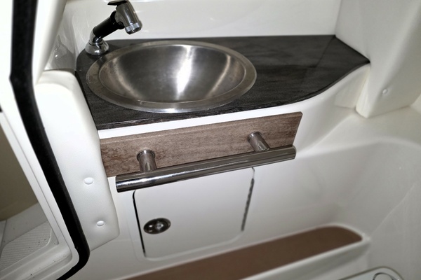 27ft Sea Ray Yacht For Sale