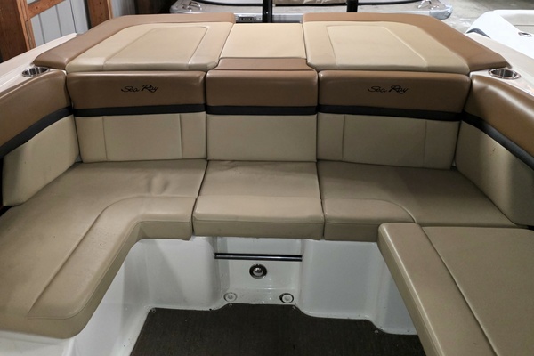 27ft Sea Ray Yacht For Sale