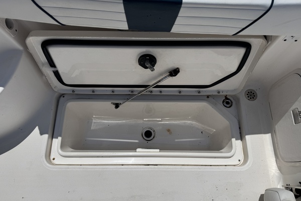 25ft Wellcraft Yacht For Sale