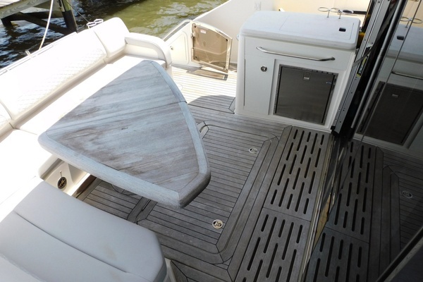 2019 Sea Ray 55