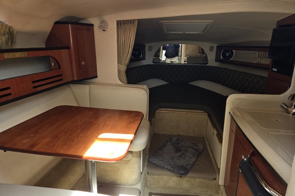 28ft Sea Ray Yacht For Sale