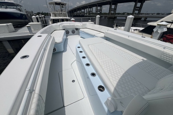 Photo of the 2023 Contender Center Console "DAKOTA CRUDE"