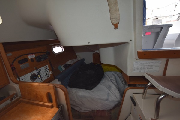 Mezzaluna 31ft Catalina Yacht For Sale