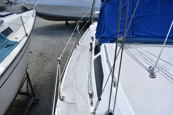 Mezzaluna 31ft Catalina Yacht For Sale