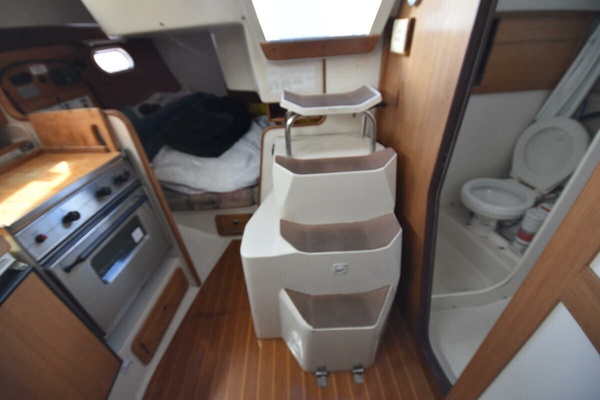 Mezzaluna 31ft Catalina Yacht For Sale
