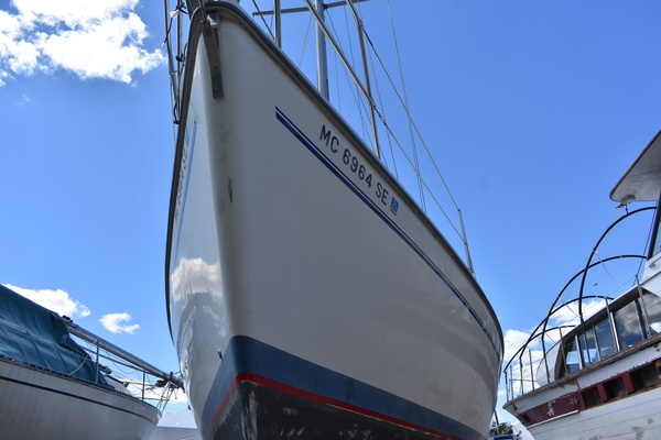 Mezzaluna 31ft Catalina Yacht For Sale