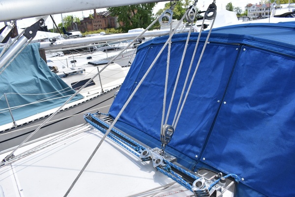 Mezzaluna 31ft Catalina Yacht For Sale