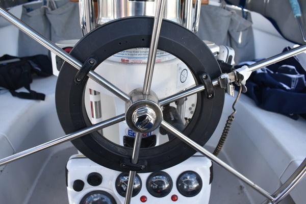 Mezzaluna 31ft Catalina Yacht For Sale