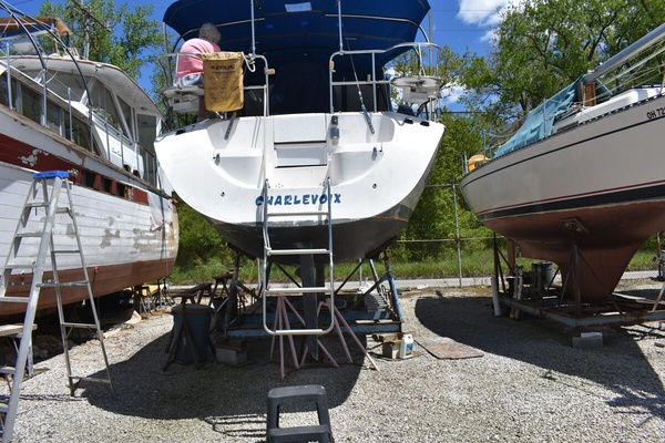 Mezzaluna 31ft Catalina Yacht For Sale