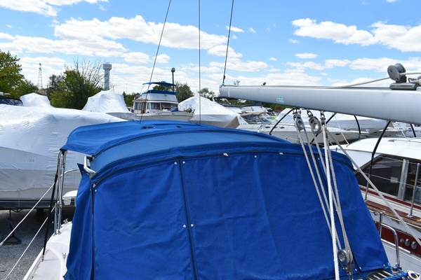 Mezzaluna 31ft Catalina Yacht For Sale