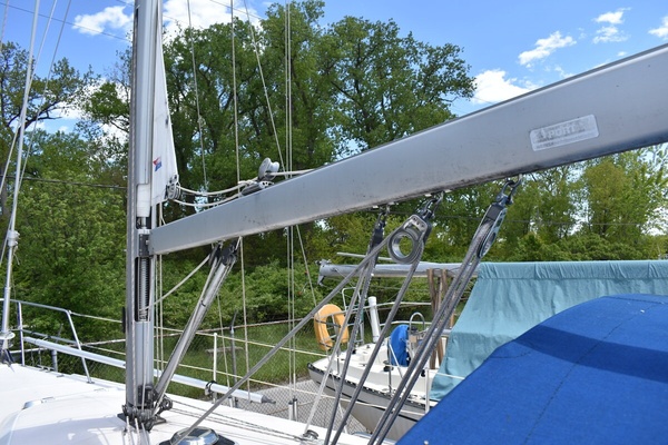 Mezzaluna 31ft Catalina Yacht For Sale