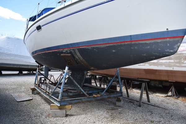 Mezzaluna 31ft Catalina Yacht For Sale