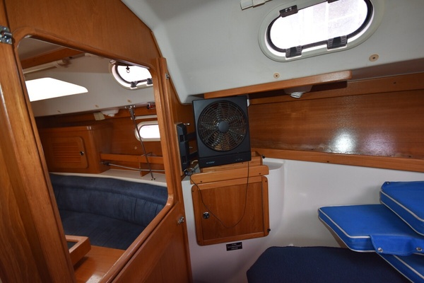 Mezzaluna 31ft Catalina Yacht For Sale