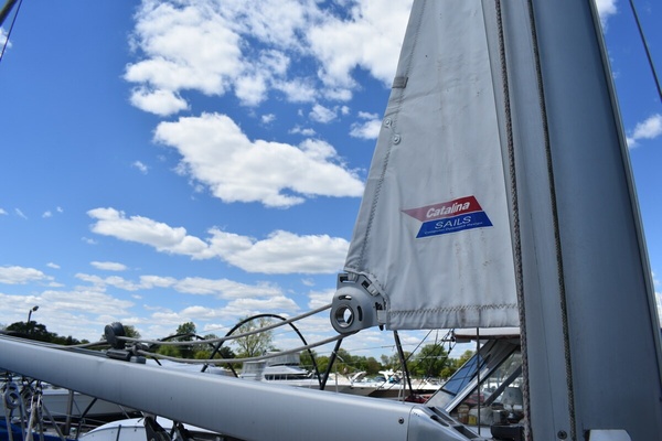 Mezzaluna 31ft Catalina Yacht For Sale