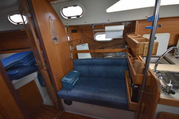 Mezzaluna 31ft Catalina Yacht For Sale