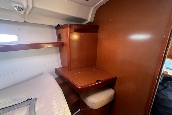 40ft Beneteau Yacht For Sale