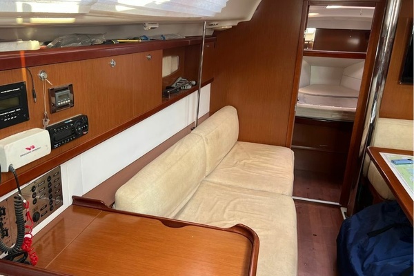 40ft Beneteau Yacht For Sale