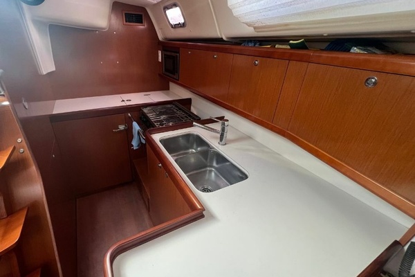 40ft Beneteau Yacht For Sale
