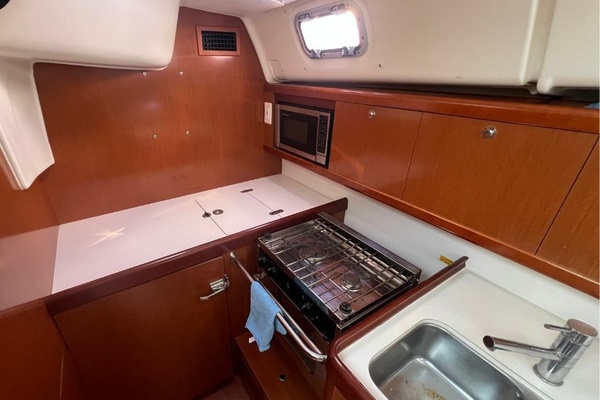 40ft Beneteau Yacht For Sale