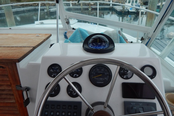 Lady Go Diver 26ft Tillotson Pearson Yacht For Sale