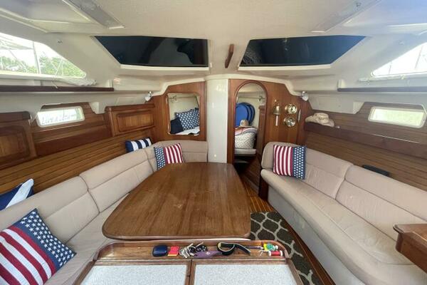 36ft Hunter Yacht For Sale