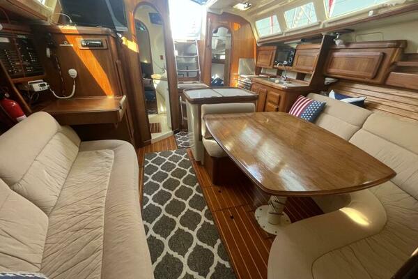 36ft Hunter Yacht For Sale