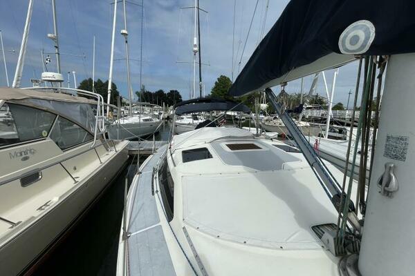 36ft Hunter Yacht For Sale