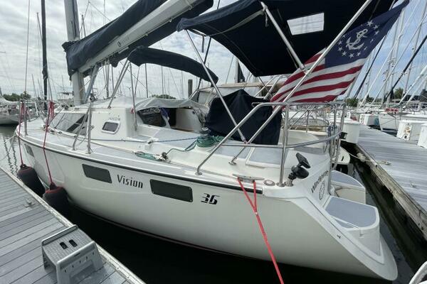 36ft Hunter Yacht For Sale