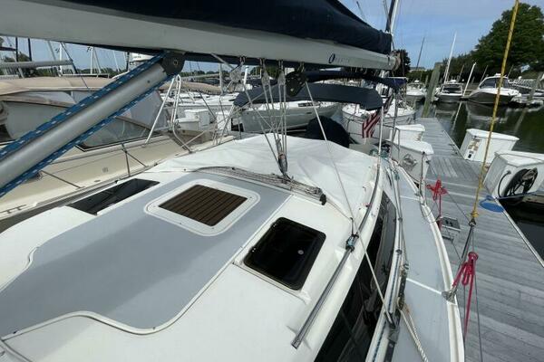 36ft Hunter Yacht For Sale