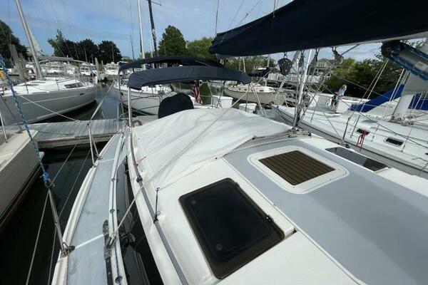36ft Hunter Yacht For Sale