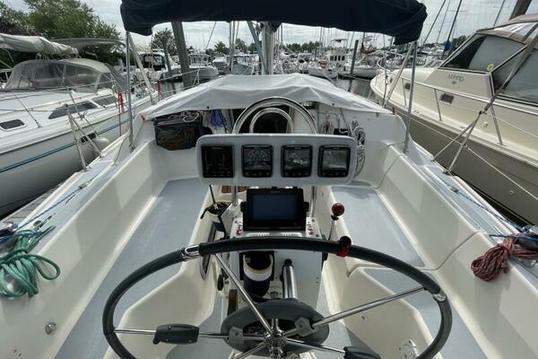 36ft Hunter Yacht For Sale
