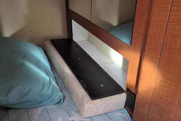 28ft Sea Ray Yacht For Sale