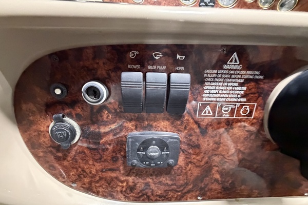 26ft Four Winns Yacht For Sale