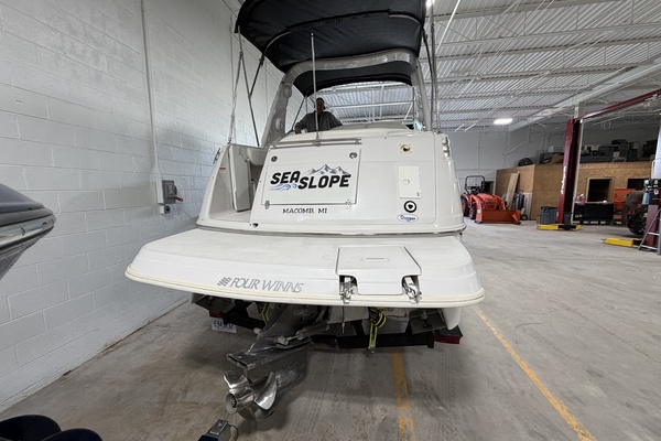 26ft Four Winns Yacht For Sale