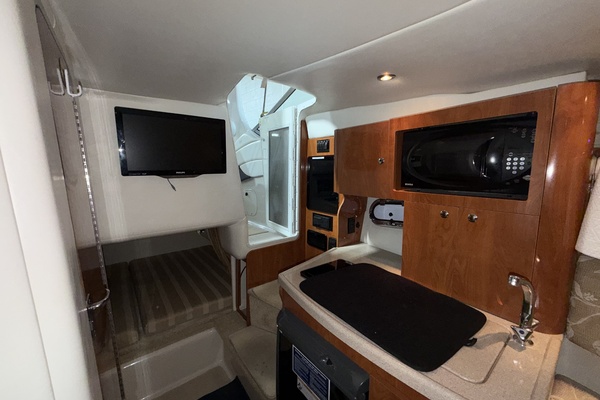 26ft Four Winns Yacht For Sale