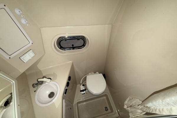 26ft Four Winns Yacht For Sale